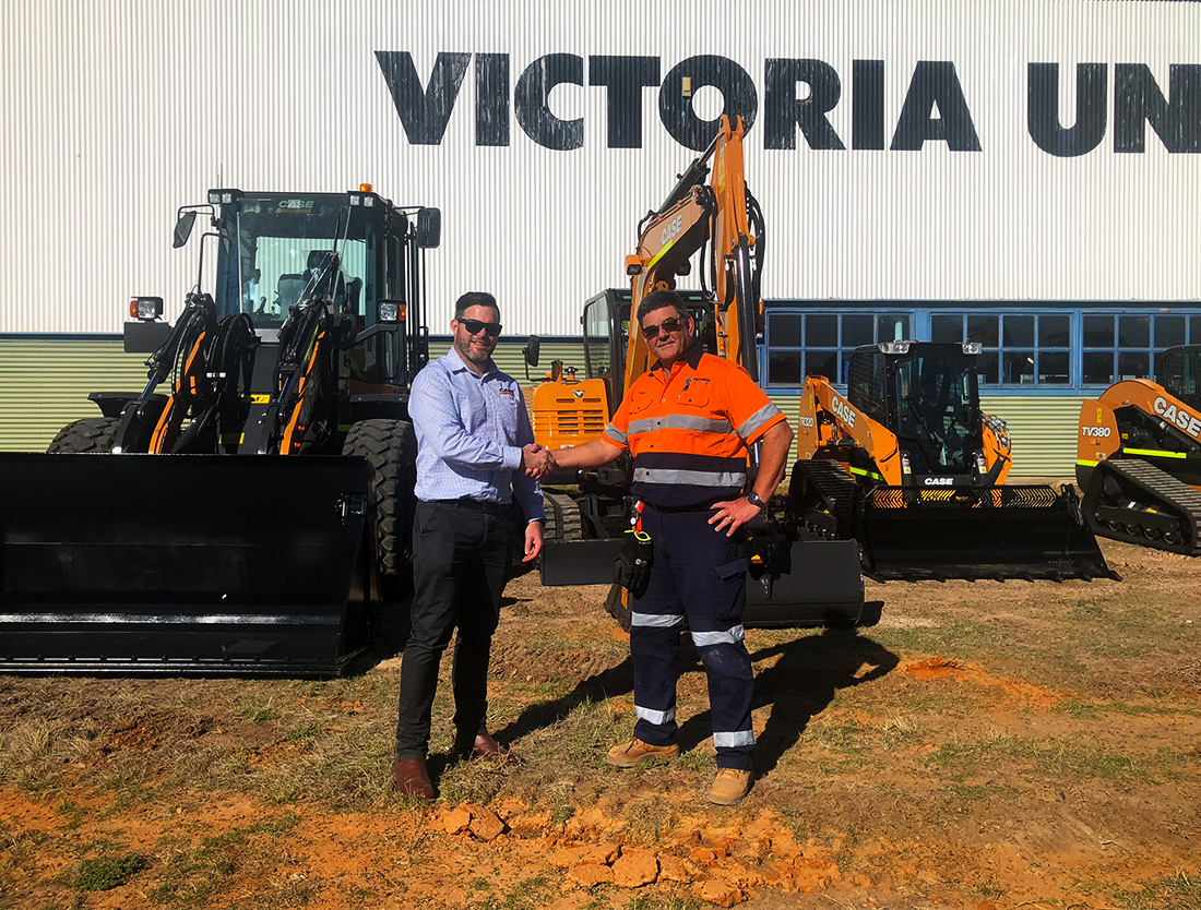 Case Victoria territory manager Nick Colbert (left) with Cert III course tutor Mark Grimes (right).